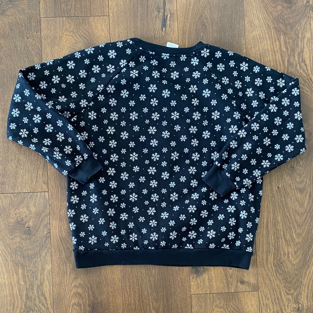 Disney Mickey Mouse Happy Holidays Sweater Youth XL Black Red Green Snowflakes - Picture 3 of 4
